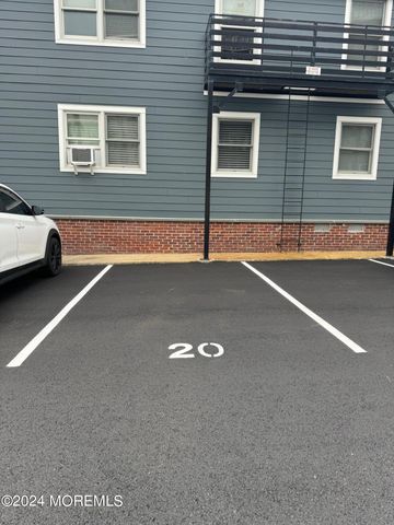 302 Deal Lake Drive 20, Asbury Park, NJ 07712