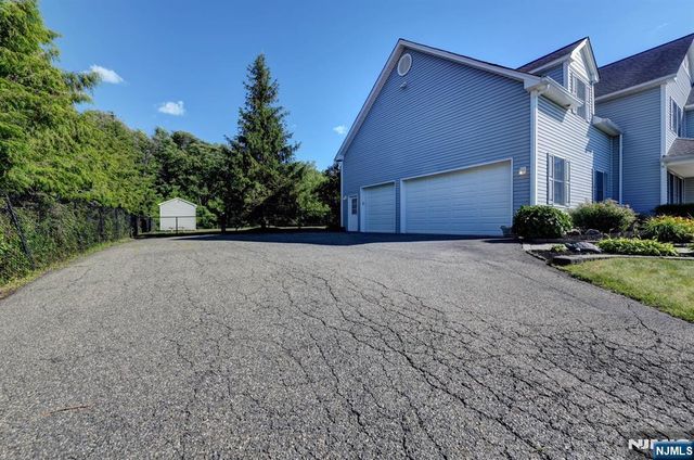 32 Dyer Road, Sussex, NJ 07461