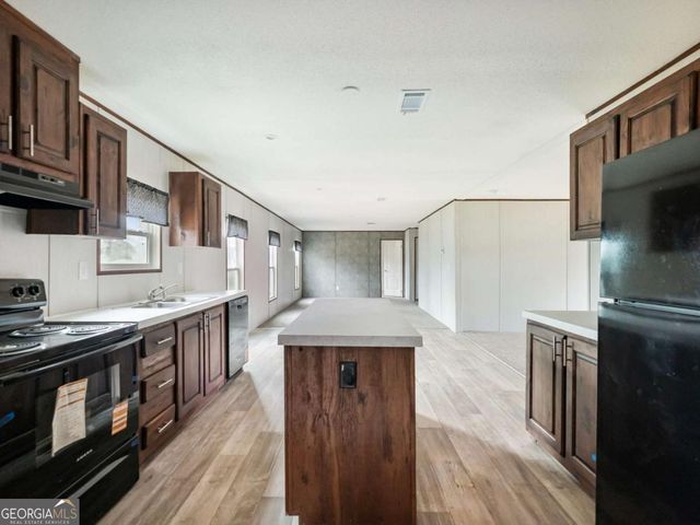 7668 Pea Ridge Road, Lula, GA 30554