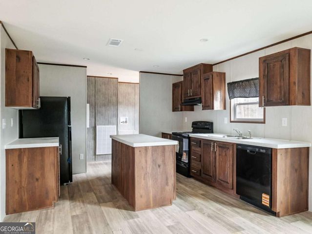 7668 Pea Ridge Road, Lula, GA 30554