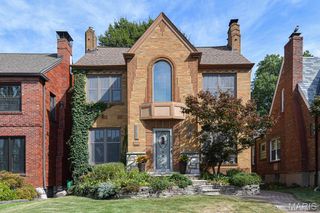 6255 Walsh Street, St Louis, MO 63109