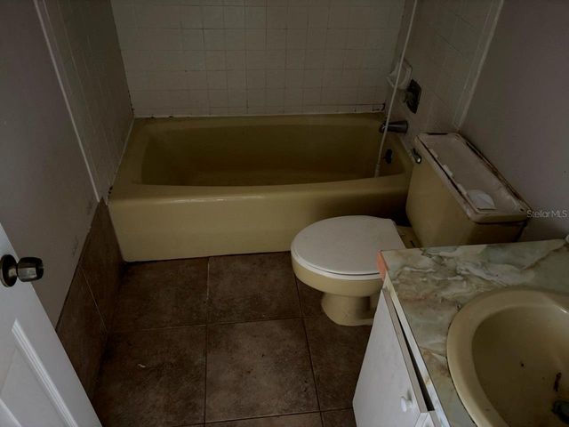 5203 2ND AVENUE DRIVE NW, Bradenton, FL 34209