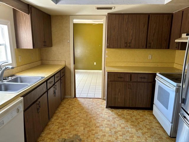 5203 2ND AVENUE DRIVE NW, Bradenton, FL 34209