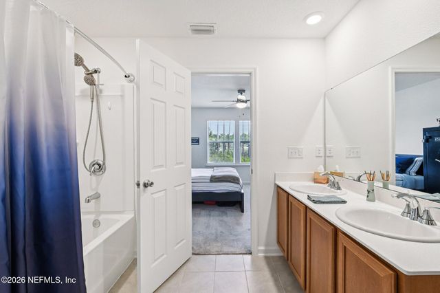 2635 WINDSOR LAKES Way, Green Cove Springs, FL 32043