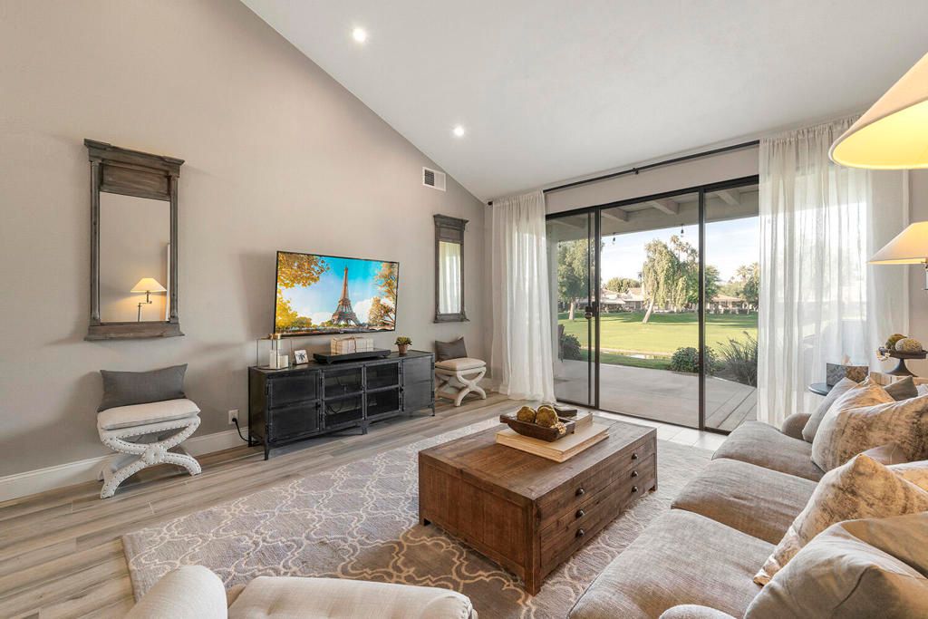 Image 10 of property listing at 234 Castellana S, Palm Desert, CA 92260