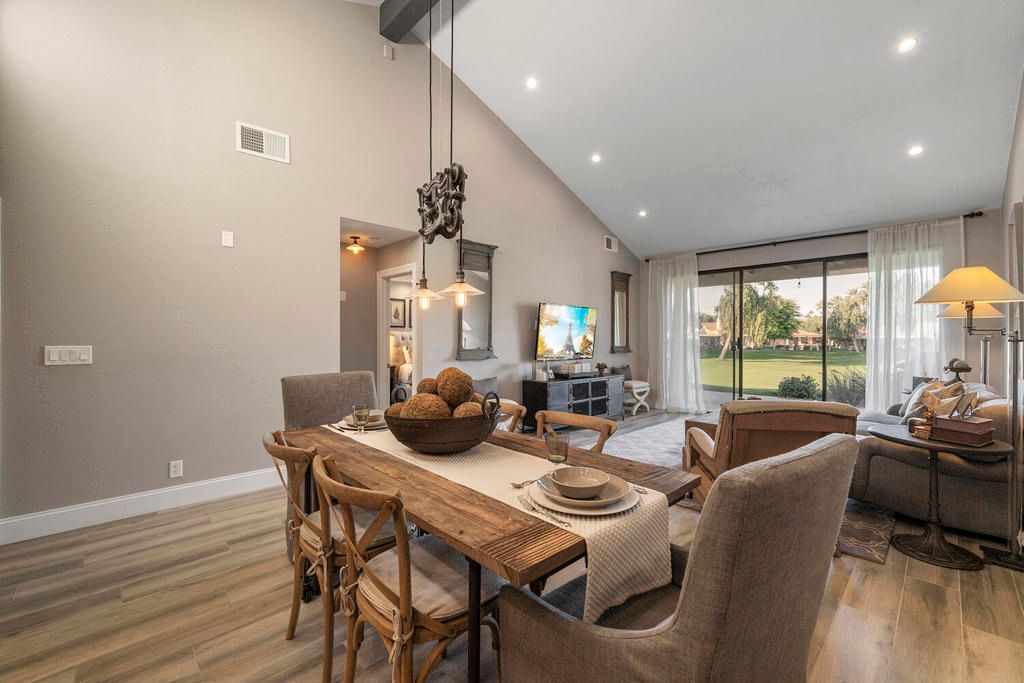 Image 12 of property listing at 234 Castellana S, Palm Desert, CA 92260