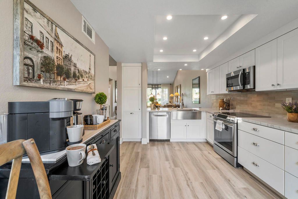 Image 21 of property listing at 234 Castellana S, Palm Desert, CA 92260