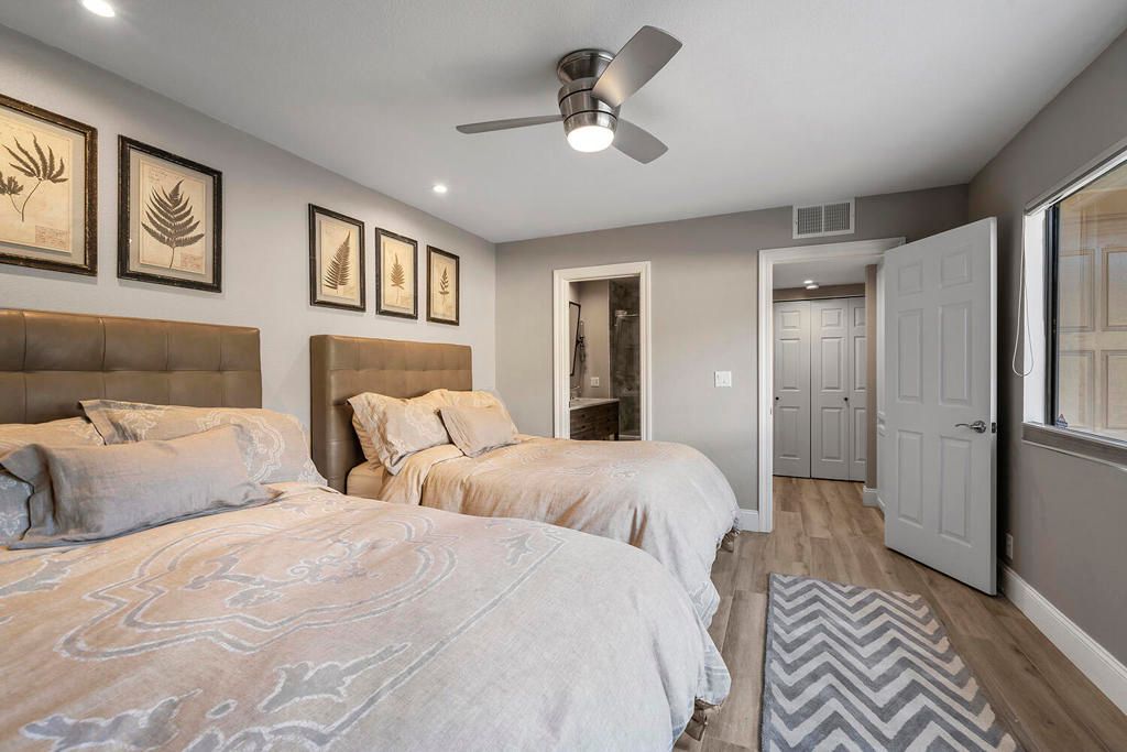 Image 30 of property listing at 234 Castellana S, Palm Desert, CA 92260