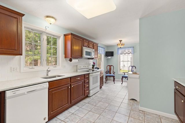 67 Kathleen Grant Rd, Easton, MA 02375