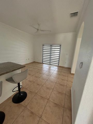 9117 NW 169th St, Miami Lakes, FL 33018
