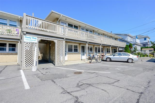 979 Oceanfront 17, Long Beach, NY 11561