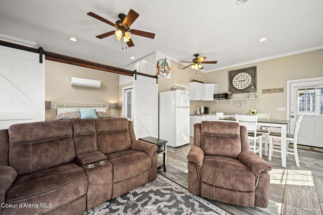 7671 N 4th St, Dalton Gardens, ID 83815