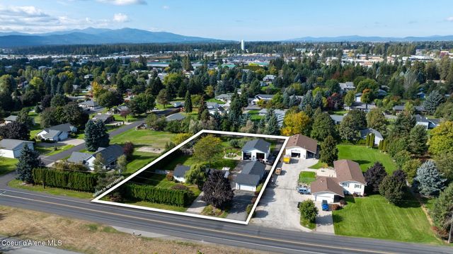 7671 N 4th St, Dalton Gardens, ID 83815