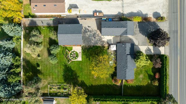 7671 N 4th St, Dalton Gardens, ID 83815