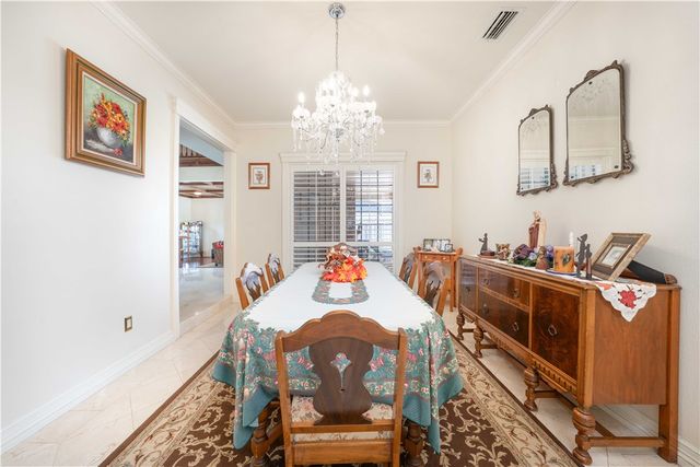 6210 Bourbonais Dr, Corpus Christi, TX 78414