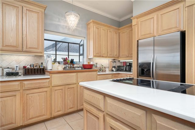 6210 Bourbonais Dr, Corpus Christi, TX 78414