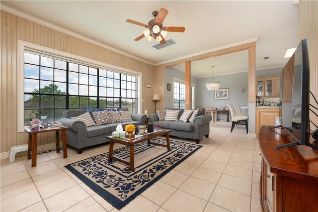 6210 Bourbonais Dr, Corpus Christi, TX 78414