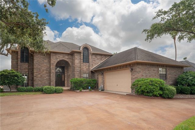 6210 Bourbonais Dr, Corpus Christi, TX 78414