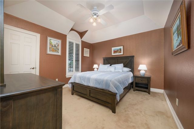 6210 Bourbonais Dr, Corpus Christi, TX 78414