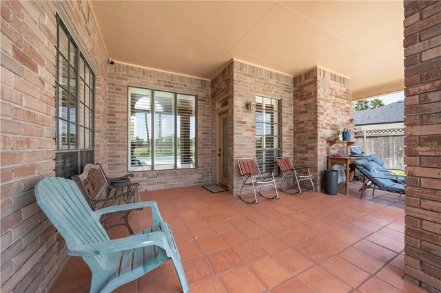 6210 Bourbonais Dr, Corpus Christi, TX 78414