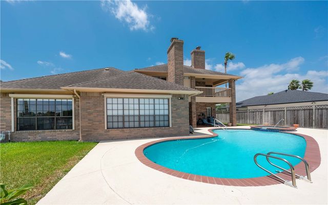 6210 Bourbonais Dr, Corpus Christi, TX 78414