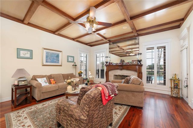 6210 Bourbonais Dr, Corpus Christi, TX 78414