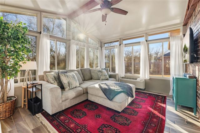 5021 Homespun Drive, Fayetteville, AR 72704