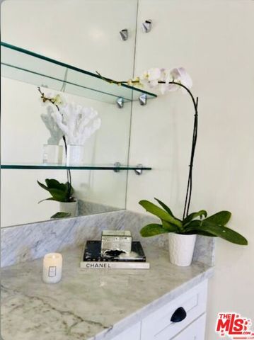 1654 Greenfield Avenue 301, Los Angeles, CA 90025