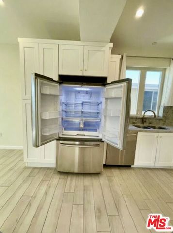 1654 Greenfield Avenue 301, Los Angeles, CA 90025