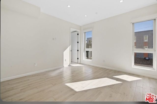 1654 Greenfield Avenue 301, Los Angeles, CA 90025