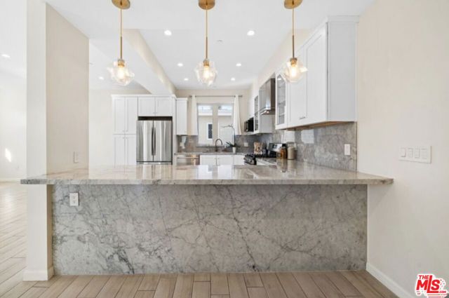 1654 Greenfield Avenue 301, Los Angeles, CA 90025