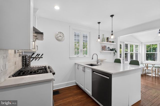 48 W HIGHLAND AVE, Philadelphia, PA 19118
