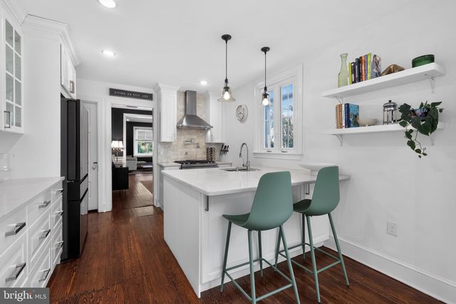 48 W HIGHLAND AVE, Philadelphia, PA 19118
