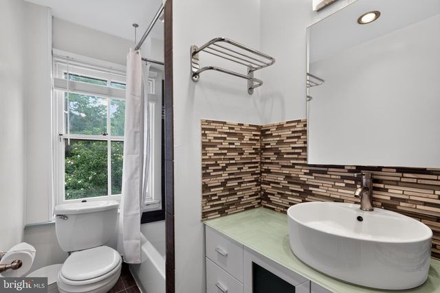 48 W HIGHLAND AVE, Philadelphia, PA 19118