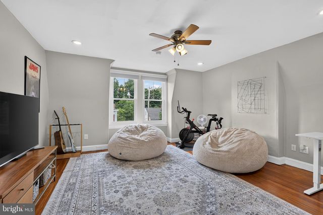 48 W HIGHLAND AVE, Philadelphia, PA 19118