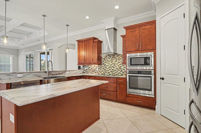 1121 Bluffton Ct., Myrtle Beach, SC 29579