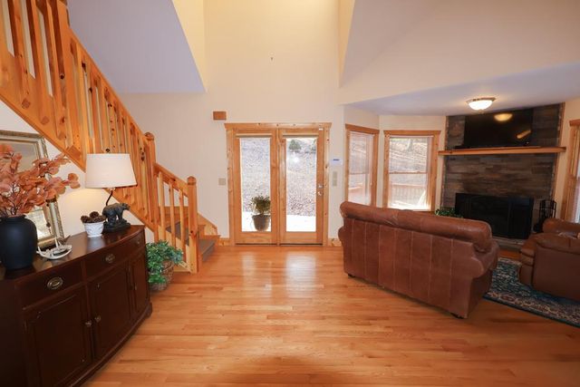 143 Hidden Lake Circle, Ellijay, GA 30536