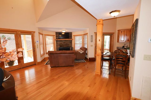 143 Hidden Lake Circle, Ellijay, GA 30536