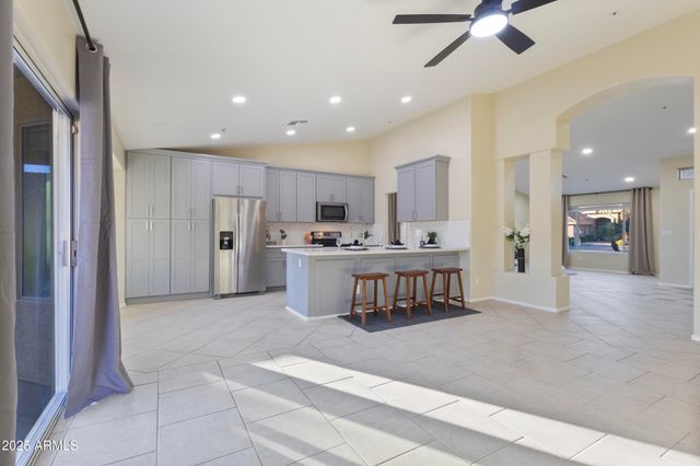 8823 E FLORIADE Drive, Scottsdale, AZ 85260