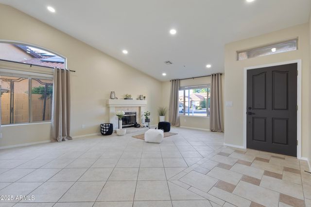 8823 E FLORIADE Drive, Scottsdale, AZ 85260