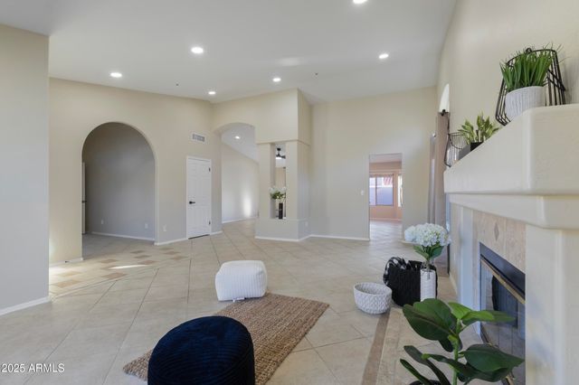 8823 E FLORIADE Drive, Scottsdale, AZ 85260