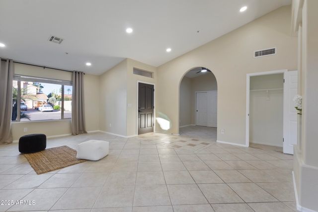 8823 E FLORIADE Drive, Scottsdale, AZ 85260