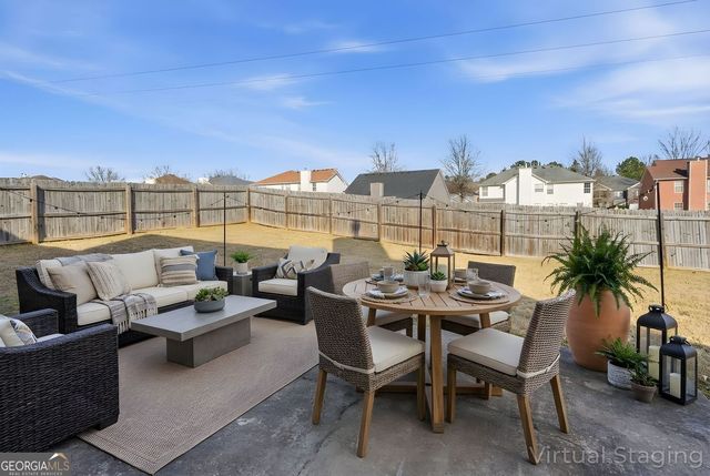 5678 Washakie Point, Ellenwood, GA 30294