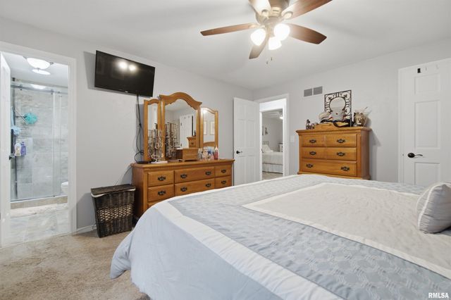208 BARBARA Parkway, Washington, IL 61571