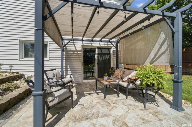 208 BARBARA Parkway, Washington, IL 61571