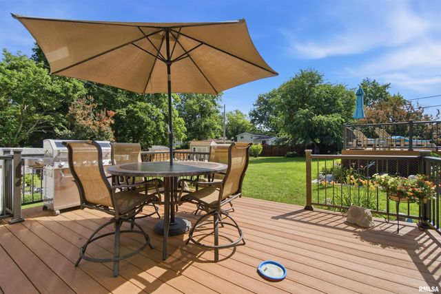 208 BARBARA Parkway, Washington, IL 61571