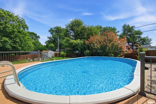 208 BARBARA Parkway, Washington, IL 61571