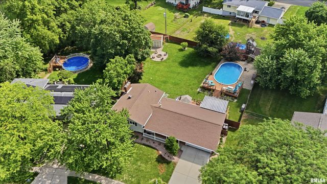 208 BARBARA Parkway, Washington, IL 61571