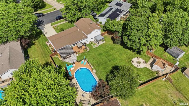 208 BARBARA Parkway, Washington, IL 61571