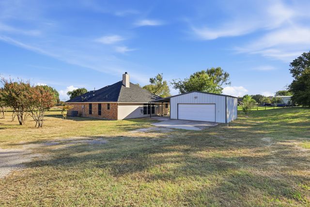 8875 Fm 2450, Sanger, TX 76266